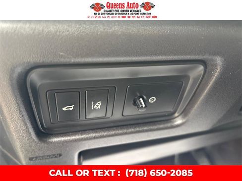 Used 2017 Land Rover Discovery Sport HSE image 38