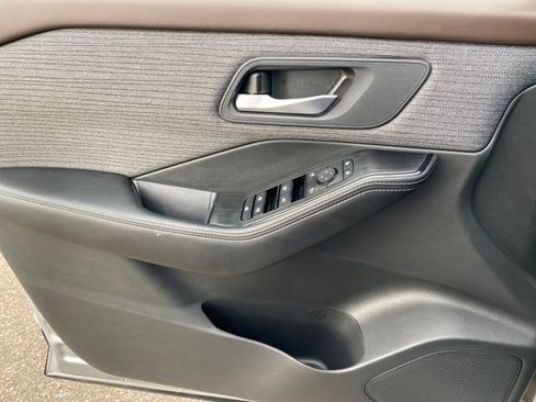 Certified 2023 Nissan Rogue SV image 13