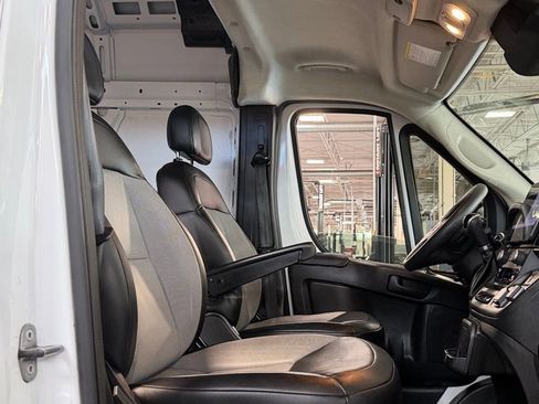 Used 2023 RAM ProMaster 2500 w/ Driver Convenience Group image 22