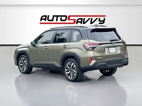 Used 2025 Subaru Forester Touring w/ Touring Package AWD/4WD image 5