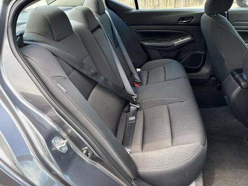 Used 2025 Nissan Altima 2.5 SV FWD image 9