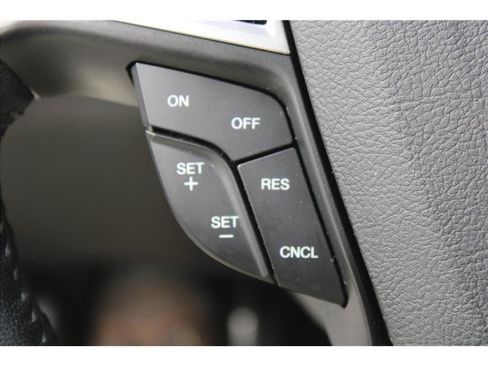 Used 2017 Ford Fusion Titanium AWD/4WD image 19