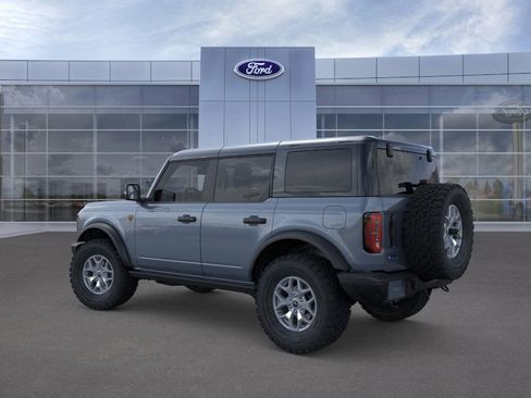 New 2025 Ford Bronco Badlands image 4