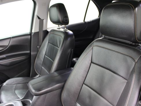 Used 2019 Chevrolet Equinox Premier FWD image 4