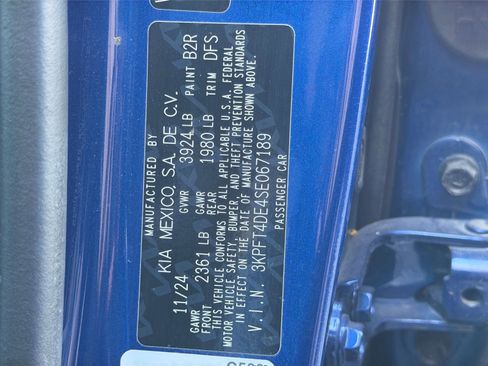 Used 2025 Kia K4 LXS image 28