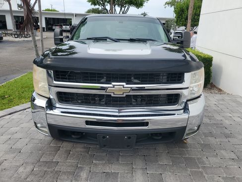 Used 2008 Chevrolet Silverado 2500 LT w/ 2LT Convenience Package AWD/4WD image 2