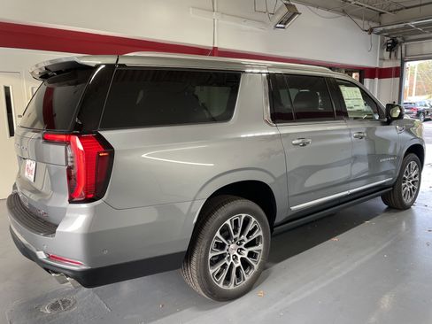 New 2026 GMC Yukon XL Denali image 4