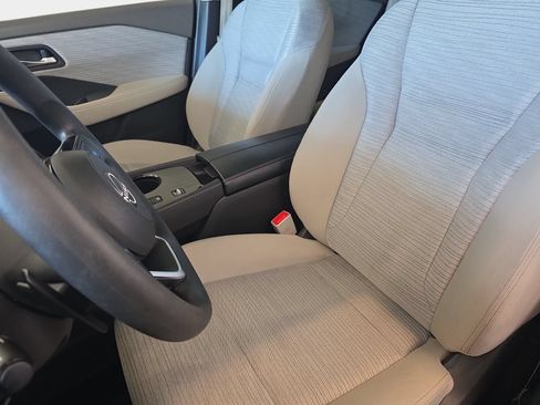 Used 2023 Nissan Rogue SV FWD image 14