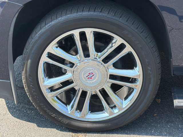 Used 2020 Cadillac Escalade Premium Luxury AWD/4WD image 13