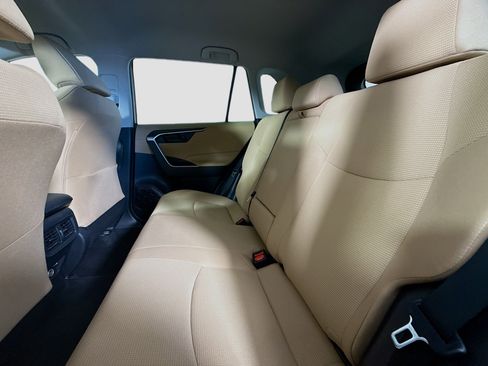 Used 2020 Toyota RAV4 LE image 24