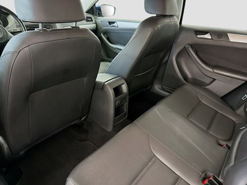 Used 2013 Volkswagen Jetta SE image 26