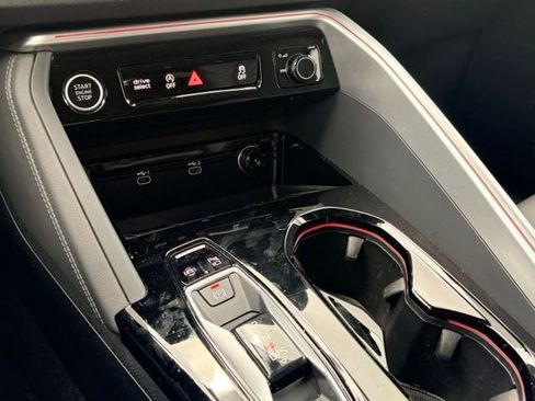 Used 2025 Audi Q5 Premium Plus w/ Premium Plus AWD/4WD image 10
