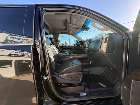 Used 2019 GMC Sierra 3500 Denali w/ Duramax Plus Package image 16