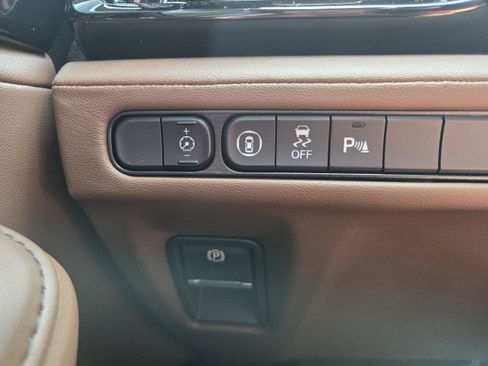 Used 2024 Acura MDX FWD w/ Technology Package image 27