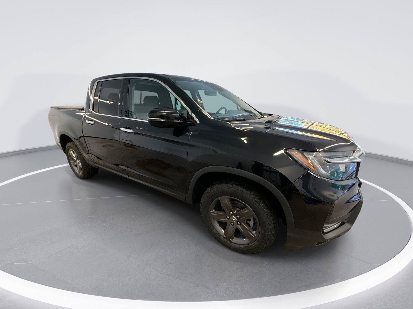 Used 2023 Honda Ridgeline RTL-E image 1