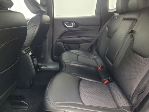 Used 2022 Jeep Compass Latitude FWD image 18