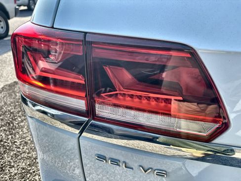 Used 2021 Volkswagen Atlas SEL image 11