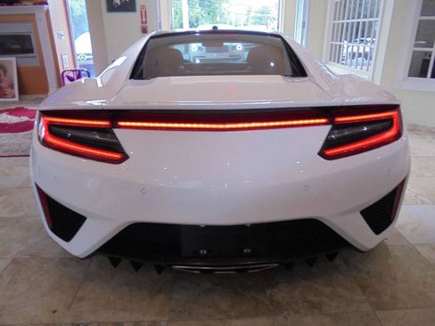 Used 2017 Acura NSX AWD/4WD image 6