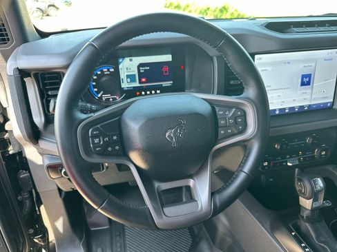 Used 2024 Ford Bronco Everglades AWD/4WD image 14