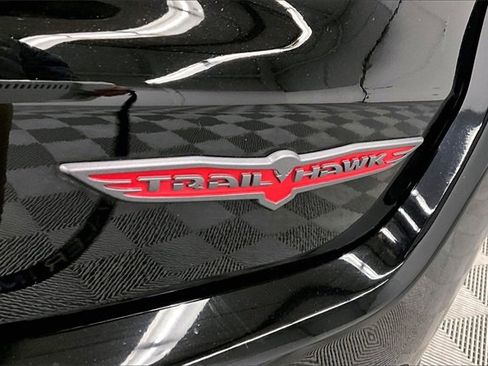 Used 2022 Jeep Compass Trailhawk image 8