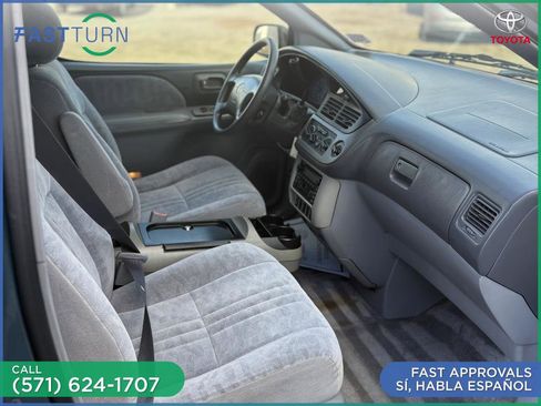 Used 2002 Toyota Sienna LE image 10