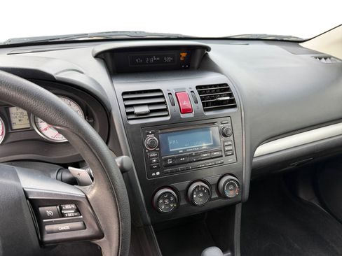 Used 2013 Subaru Impreza 2.0i Premium w/ All-Weather Pkg image 12