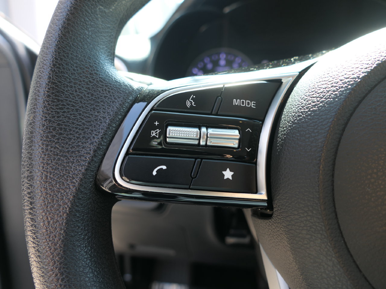 Certified 2024 Kia Forte LXS w/ LXS Technology Package FWD image 15