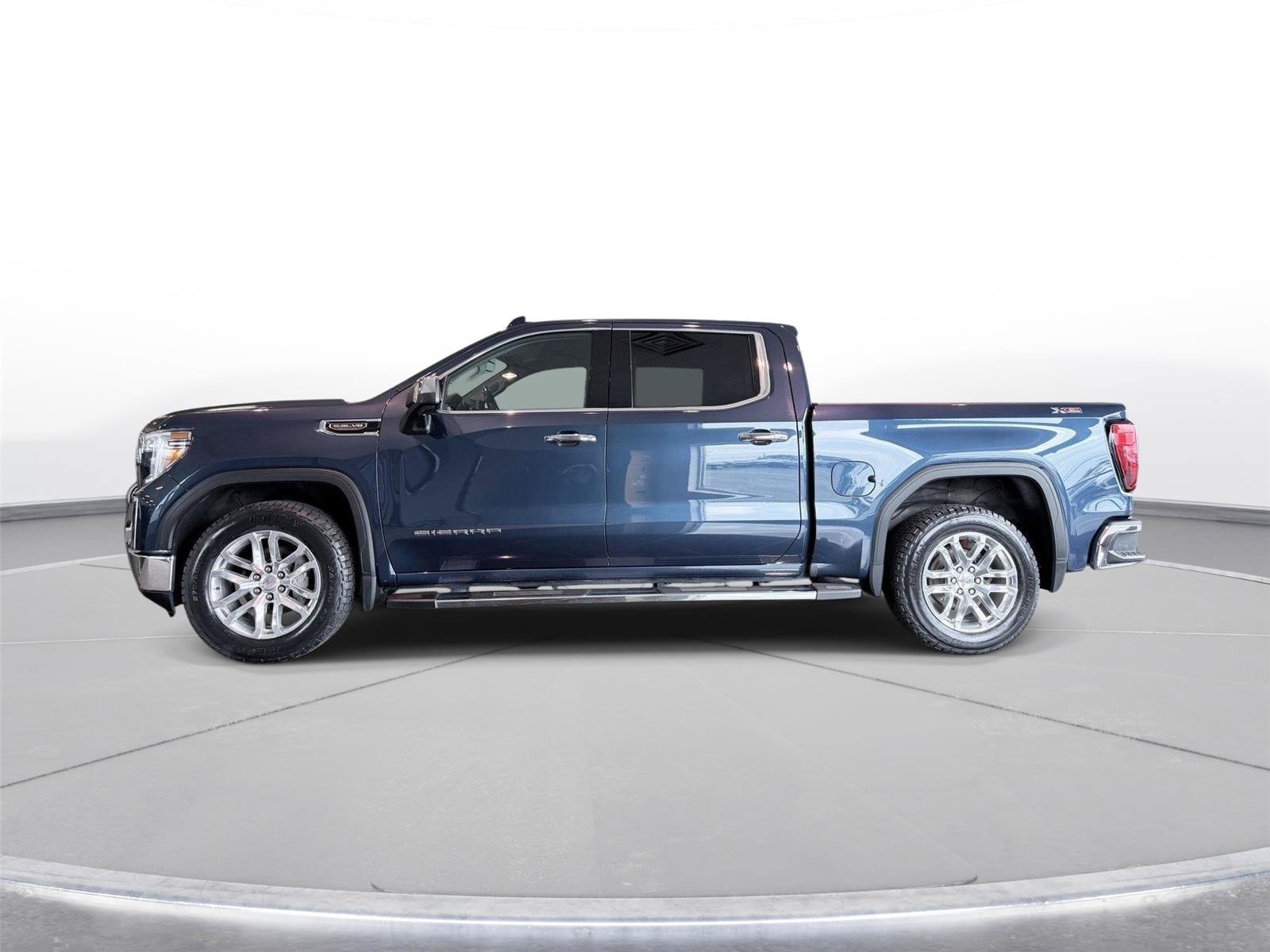 Used 2021 GMC Sierra 1500 SLT w/ SLT Premium Package AWD/4WD image 18