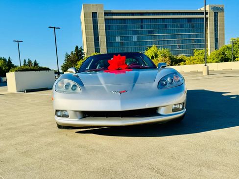 Used 2007 Chevrolet Corvette Coupe w/ Preferred Equipment Group image 3