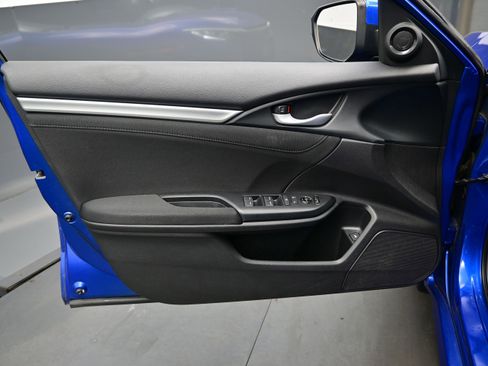Used 2017 Honda Civic EX image 9