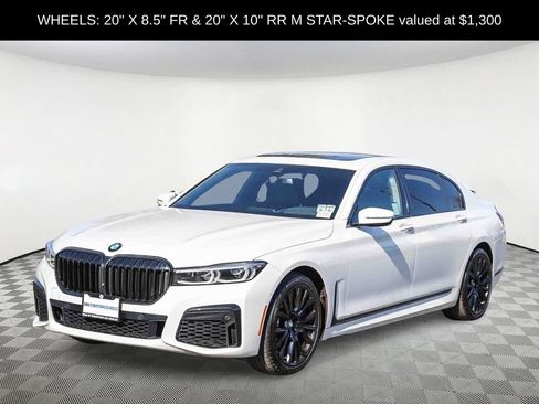Used 2022 BMW 750i xDrive w/ M Sport Package AWD/4WD image 3