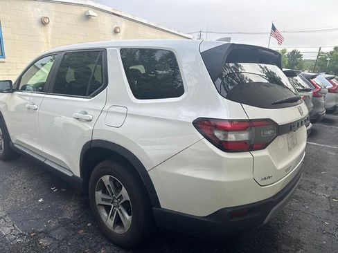 Used 2024 Honda Pilot EX-L image 4
