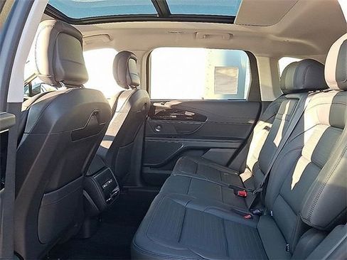 New 2026 Lincoln Nautilus Reserve w/ Jet Appearance Package AWD/4WD image 5