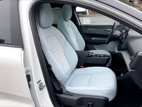 New 2025 Volvo EX30 Ultra w/ Protection Package Premier image 31