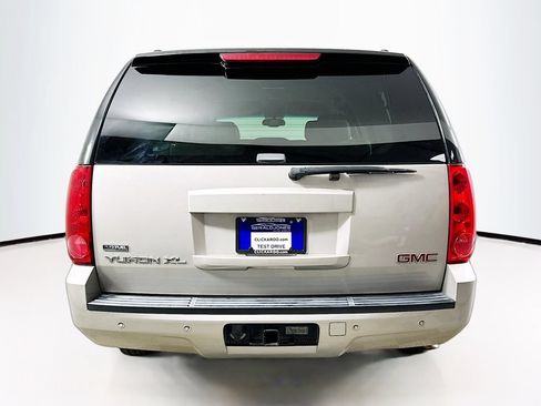 Used 2007 GMC Yukon XL SLT w/ SLT Preferred Equipment Group RWD image 15