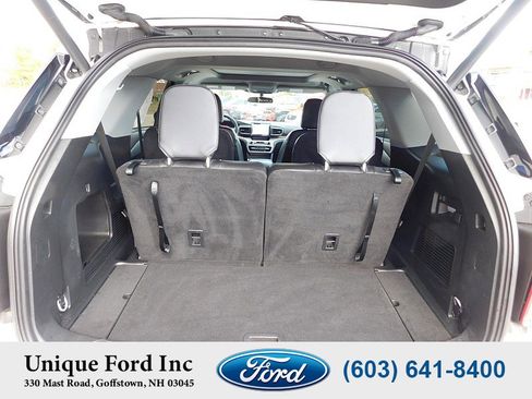 Used 2023 Ford Explorer XLT w/ Equipment Group 202A AWD/4WD image 30