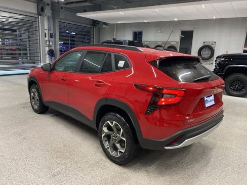 New 2026 Chevrolet Trax LT w/ Driver Confidence Package image 8