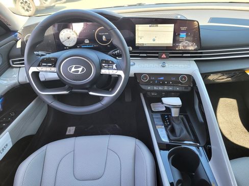 New 2026 Hyundai Elantra Limited FWD image 13