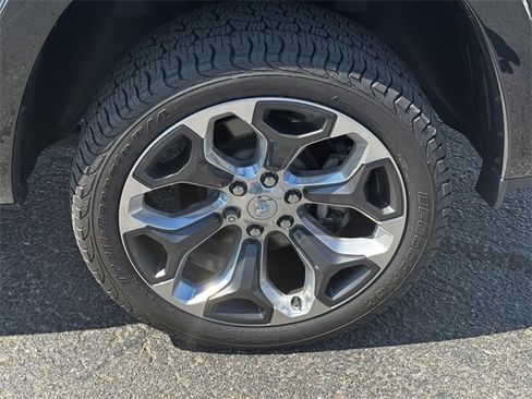 Used 2023 RAM 1500 Limited w/ Body Color Bumper Group image 11