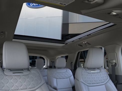 Used 2026 Ford Explorer Platinum w/ LUX Leather Package AWD/4WD image 26