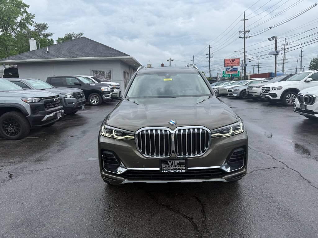 Used 2022 BMW X7 xDrive40i w/ Premium Package AWD/4WD image 2