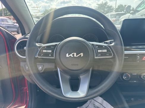 Used 2023 Kia Forte LXS FWD image 3