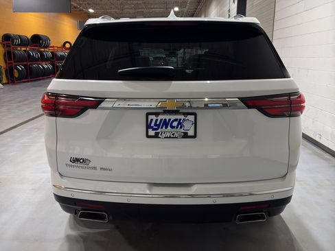 Used 2023 Chevrolet Traverse High Country image 4