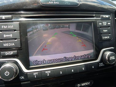Used 2016 Nissan Juke SV FWD image 14