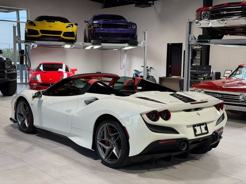 Used 2021 Ferrari F8 Tributo RWD image 9