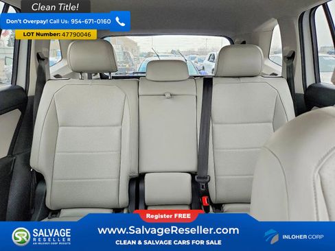 Used 2018 Volkswagen Tiguan SE w/ 3rd Row Seat Package AWD/4WD image 13