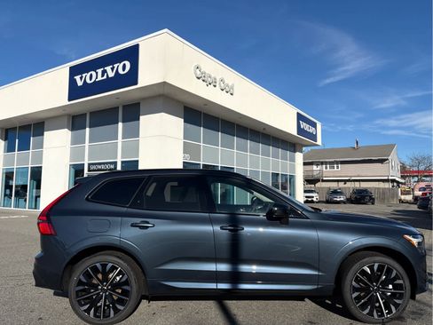 New 2026 Volvo XC60 B5 Ultra w/ Protection Package Premier image 6