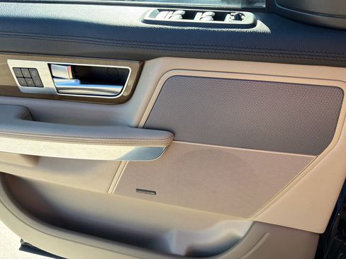 Used 2012 Land Rover Range Rover Sport HSE image 18