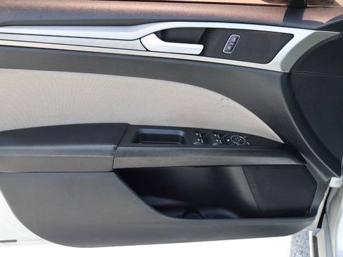 Used 2019 Ford Fusion S FWD image 12