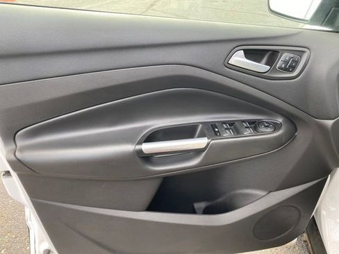 Used 2017 Ford Escape Titanium w/ Canadian Touring Package image 18